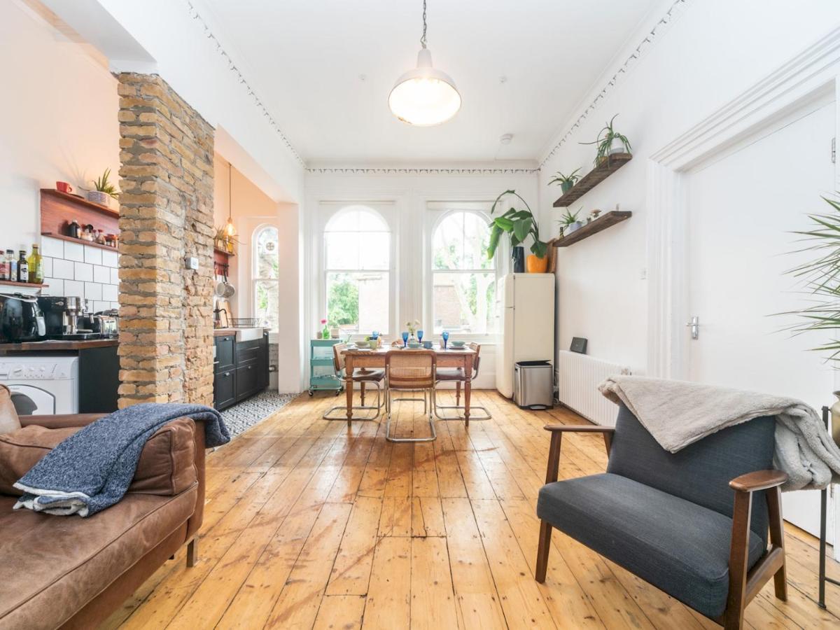 Pass The Keys Rustic And Quirky Flat In Charming Charlton Village Apartamento *