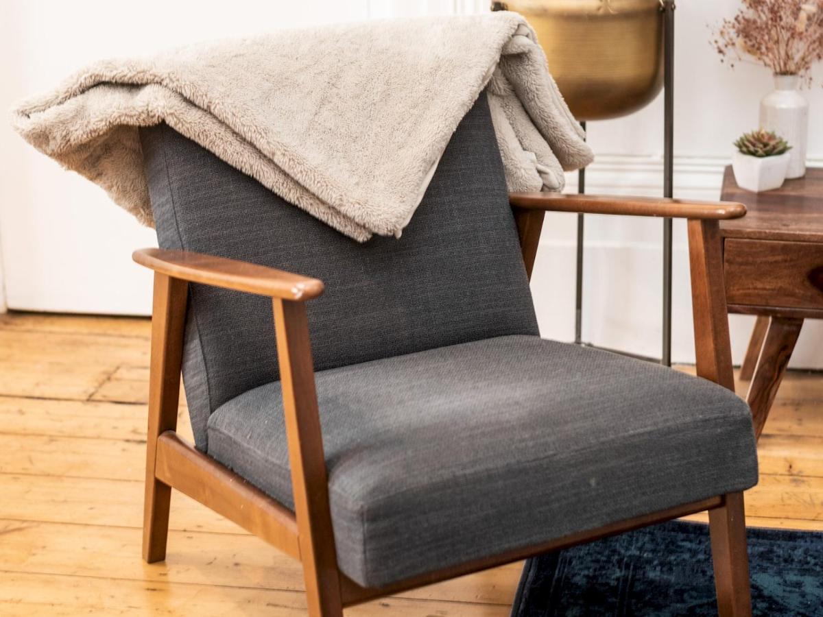 Pass The Keys Rustic And Quirky Flat In Charming Charlton Village Apartamento *
