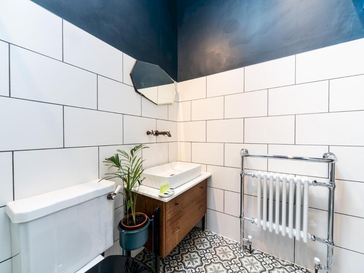 Pass The Keys Rustic And Quirky Flat In Charming Charlton Village Londres